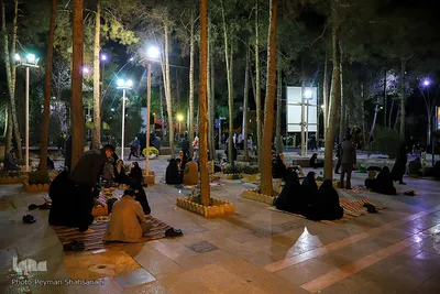 تحویل سال نو در گلستان شهدای اصفهان