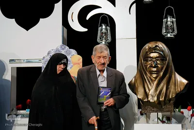 مراسم رونمایی از سردیس مرضیه حدیدچی (دباغ)