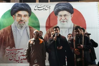 تشییع پیکر شهیدان «احمد میرزاوند» و «مرتضی بهاروند» و بیعت جامعه قرآنی لرستان با سومین رهبر انقلاب