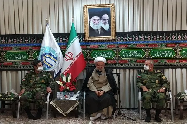 ایستادگی و مقاومت لباس ارتش جمهوری اسلامی است