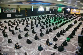 مراسم عزاداری شب پنجم محرم با حضور عزاداران و سوگواران اباعبدالله الحسین (ع) در گلزار شهدای علی بن جعفر(ع) قم