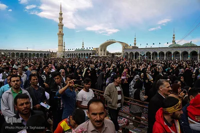 تعویض پرچم گنبد مسجد جمکران