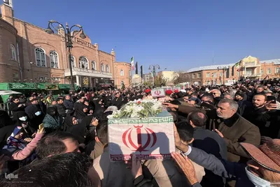 وداع باشکوه مردم ارومیه با پیکر شهدای گمنام دفاع مقدس‎