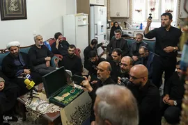 حضور جامعه قرآنی در منزل شهید احسان ذاکری