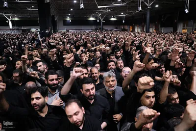 آخرین دیدار خانواده‌های معظم شهدا با رهبر شهید انقلاب