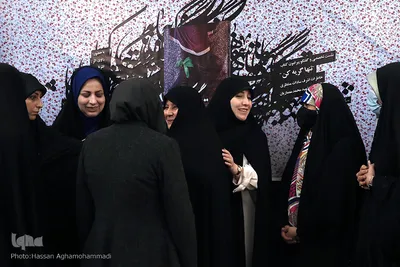 نشست تخصصی و گفتگو پیرامون کتاب"تنها گریه کن" روایت زندگی اشرف سادات منتظری، مادر شهید محمد معماریان