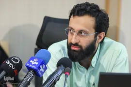 هانی ایرانمنش، مسئول عملیاتی گام دوم قرارگاه بقیه‌الله در نشست تخصصی بررسی وجوه و مفاهیم نوآورانه بیانیه گام دوم