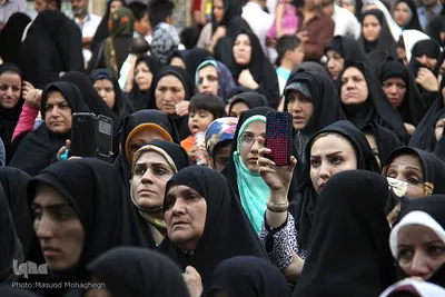 تعويض پرچم گنبد امامزاده علي بن جعفر(ع)