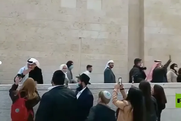 بازدید هیئت اماراتی از دیوار ندبه مسجد‌الاقصی + فیلم
