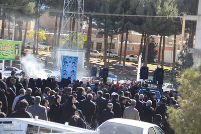 مراسم‌ خاکسپاری شهید گمنام دربوستان الهیه بیرجند