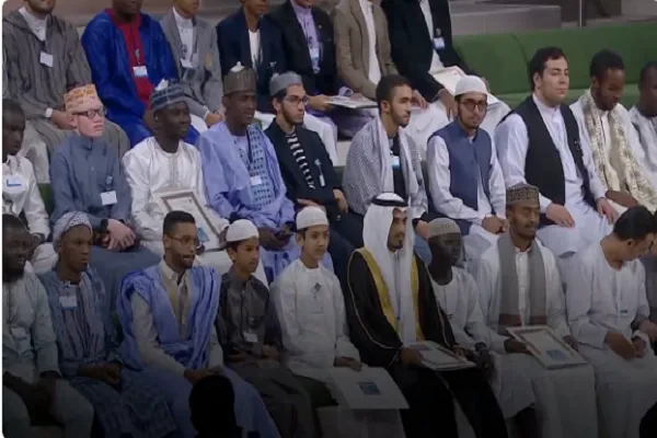Dubai na Pandaidigan na Parangal sa Quran na Gagawin sa Tatlong Pangunahing mga Dibisyon
