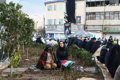 تحویل سال نو در میدان انقلاب تهران