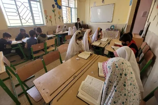 آموزش قرآن به دانش‌آموزان مناطق کمتر برخوردار فلارد