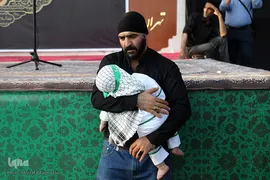 مراسم خیمه سوزان عصر عاشورا در میدان امام حسین(ع) تهران