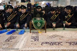 آیین سنتی شمع گردانی در حرم حضرت معصومه(س)