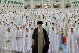 جشن شکوفایی (تکلیف) دانش آموزان دختر تبریز