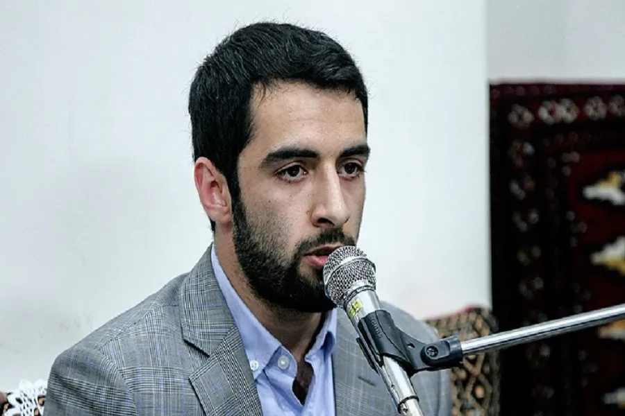 فیلم | تلاوت هادی اسفیدانی سر مزار شهید حادثه منا