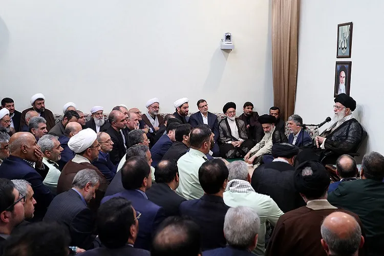 پیام‌های سیاسی حجِ انقلاب اسلامی را به دنیای اسلام برسانید