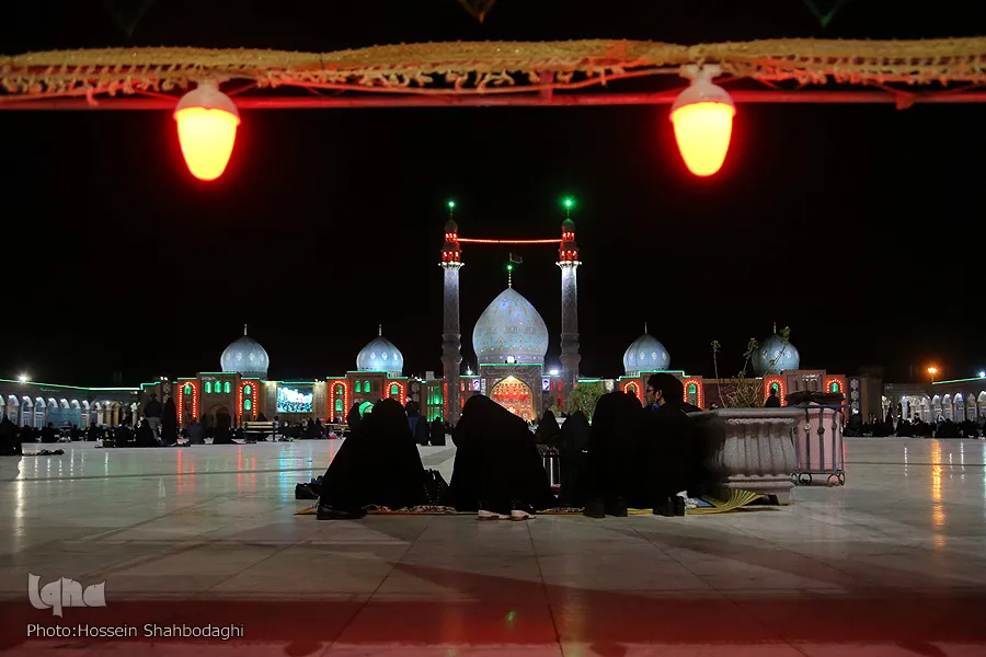 مراسم عزاء الليلة السابعة من شهر محرم في مسجد جمكران