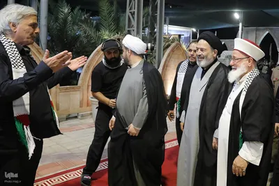 استقبال فلسطینی‌ها از نماینده رهبر انقلاب در موکب الاقصی