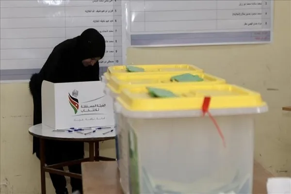 أحزاب غزة تفوز وأنصار فلسطين يكتسحون