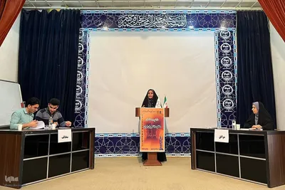مراسم تجلیل از برگزیدگان دوازدهمین دوره مسابقات مناظره دانشجویی استان مرکزی
