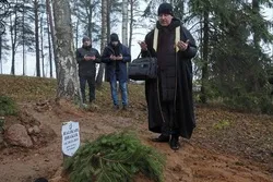 Muslims at Poland-Belarus Border Help Desperate Migrants