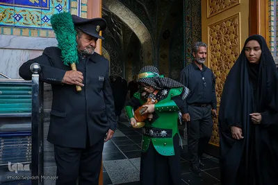 حرم مطهر رضوی در سوگ علمدار کربلا