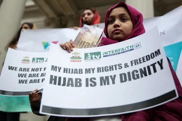 Tennessee: Kinasuhan ang Opisina ng Sheriff Dahil sa Sapilitang Pagtanggal ng Hijab