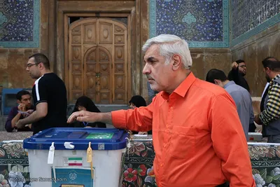 حماسه مشارکت نصف جهان در میدان نقش جهان