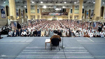 دیدار هزاران نفر از بسیجیان با رهبر انقلاب