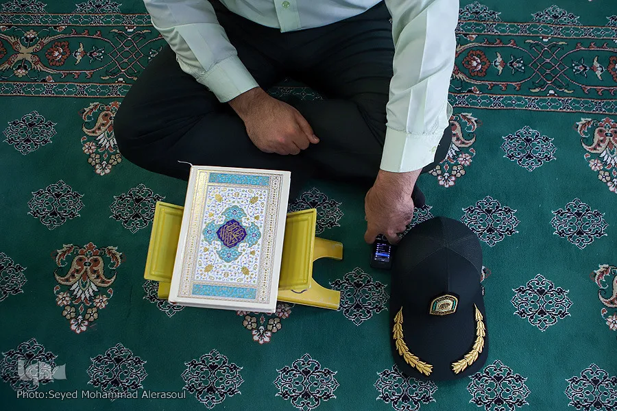 کارکنان پلیس طی ۳۰ سال خدمت ۳۰ جز قرآن را فرا می‌گیرند