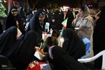 استمرار آموزش در پساجنگ؛ برگزاری کلاس‌های رفع اشکال در حاشیه تجمعات مردمی