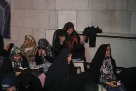 مراسم اعمال ام داوود در مسجد دانشگاه تهران