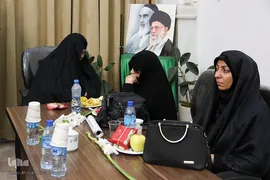 مراسم استقبال ازخانواده‌های شهدای شاهچراغ در مشهد مقدس