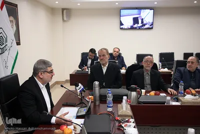 نشست‌ هم‌اندیشی پیشکسوتان قرآنی با مهدی قره‌شیخلو، رئیس مرکز امور قرآنی سازمان اوقاف و امور خیریه