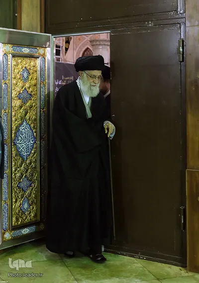 حضور رهبر انقلاب در مرقد مطهر امام خمینی(ره) و گلزار شهدا