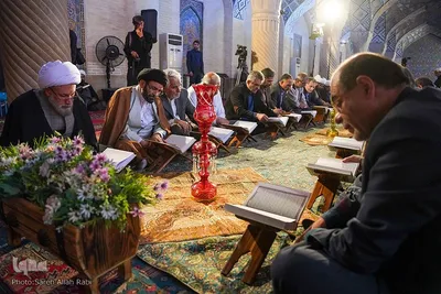محفل انس با قرآن کریم در مسجد نصیرالملک شیراز