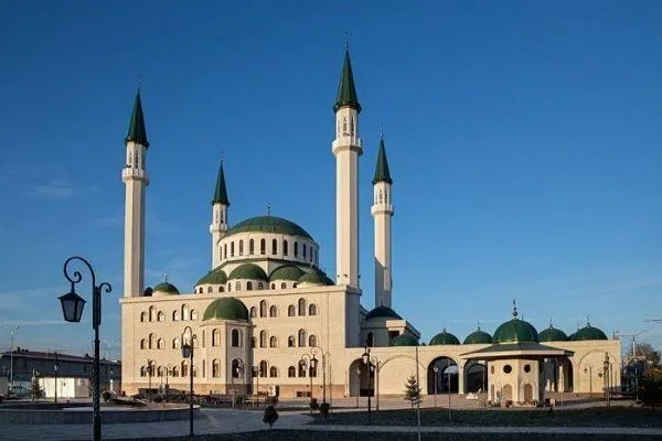 Одна из крупнейших на Северном Кавказе мечетей открылась в Черкесске