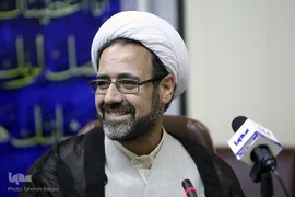 نشست ظهر دلنشین استاد ابوالفضل بهرام‌پور
