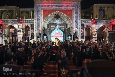 مراسم عزاداری شب شهادت امام رضا(ع) در حرم مطهر رضوی