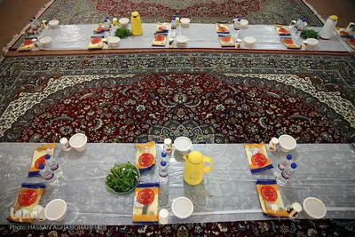 سفره افطار حضرت عبدالعظیم حسنی (ع)