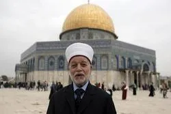 Peringatan Mufti Quds atas Penggunaan Alquran yang Rusak di Palestina