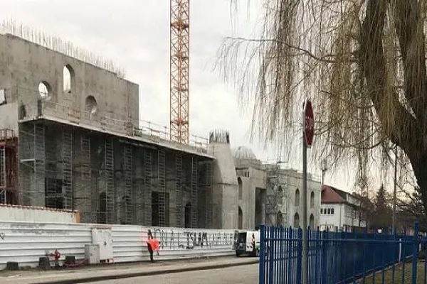 Fransa’da camiye yardım yargıya taşınıyor
