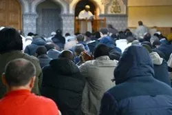 جرمنی میں ائمه جماعات کی سرگرمی کے لیے شرط