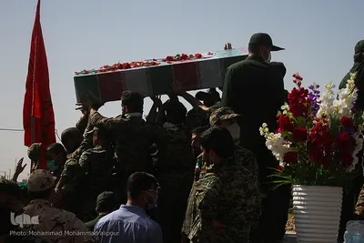 تشییع پیکرهای پاک و مطهر دو شهید گمنام دوران دفاع مقدس در مجتمع فرهنگی ورزشی فجر سپاه اهواز
