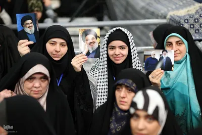دیدار شرکت‌کنندگان مسابقات بین‌المللی قرآن کریم با رهبر معظم انقلاب