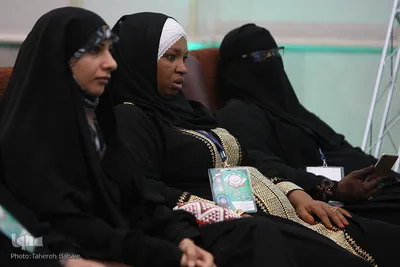 رقابت دختران در پنجمین دوره مسابقات قرآن دانش آموزان