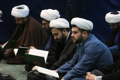 همزمان با پنجمین سالروز شهادت سردار شهید حاج قاسم سلیمانی، محفل انس با قرآن کریم با عنوان «سرباز قرآن» در حسینیه حضرت فاطمه‌الزهرا(س) پادگان ولیعصر(عج) برگزار شد.
