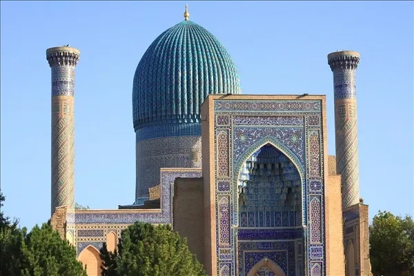 سمرقند.. عاصمة القباب الزرقاء الروحية